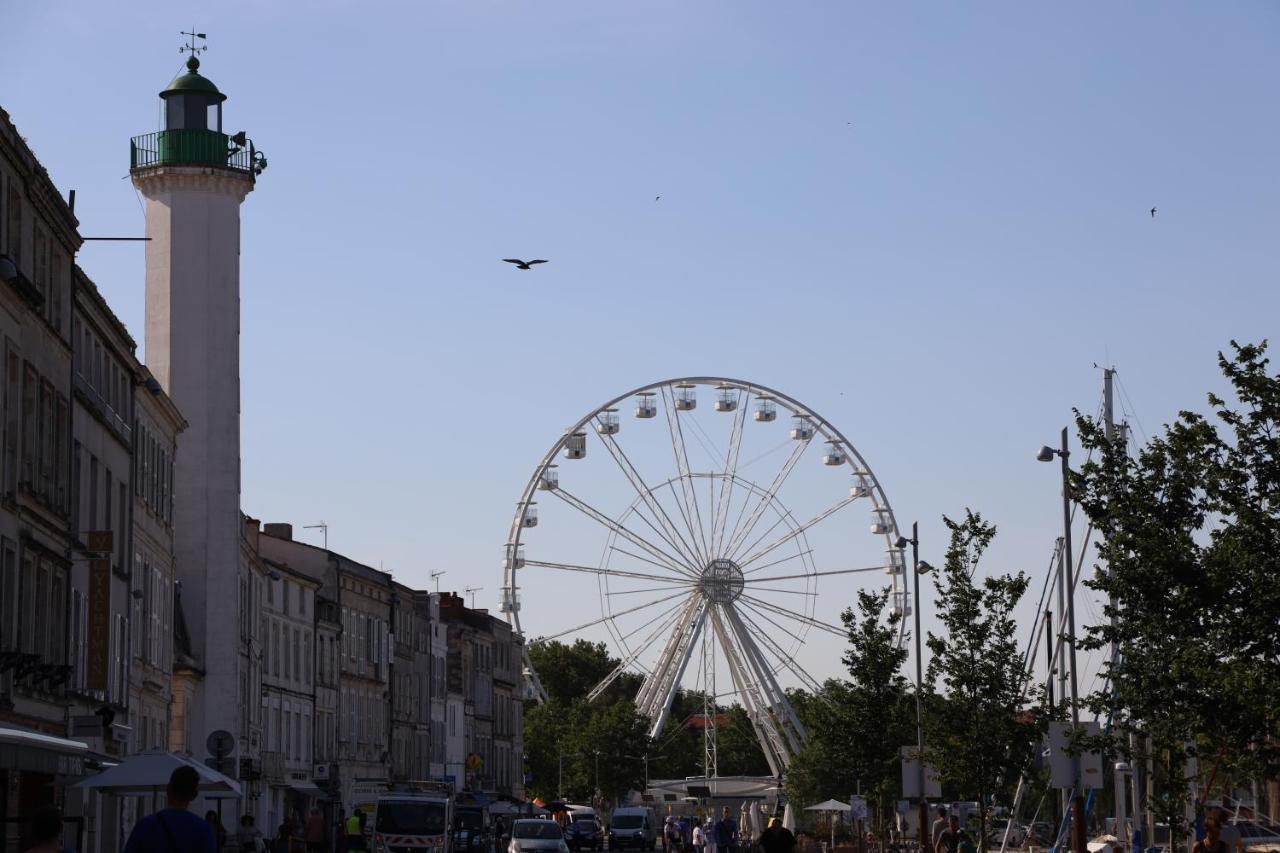 Un Hotel Sur Le Port La Rochelle  Buitenkant foto